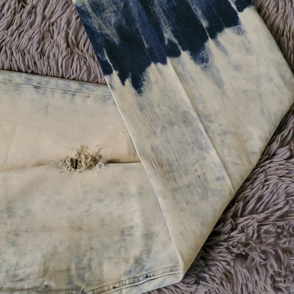 SZ 18/20 BNWOT RED JEANS NYC DISTRESSED TYE DYE - Picture 5 of 8